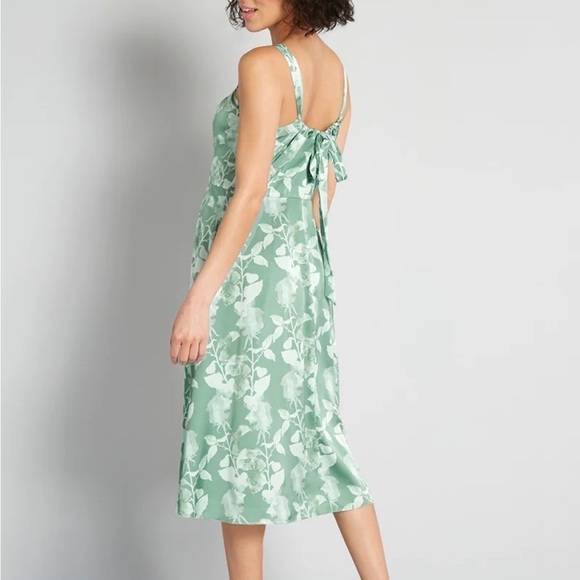 New ModCloth x Hutch sage seafoam green floral Fit and Flare Dress midi size 2 - Picture 5 of 5